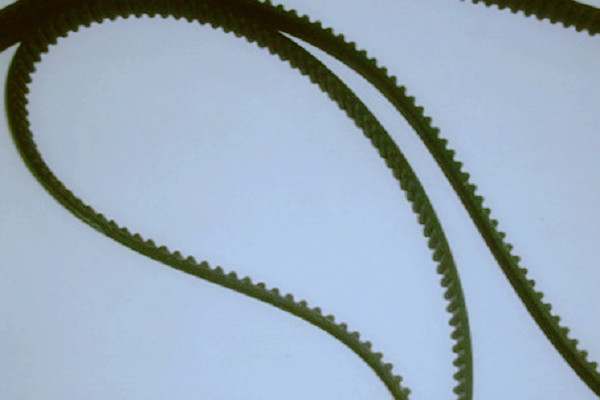 雙面齒同步帶安裝時(shí)的注意事項(xiàng)?